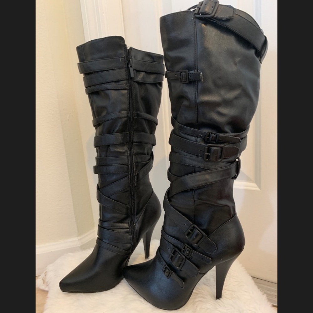 Heeled boots